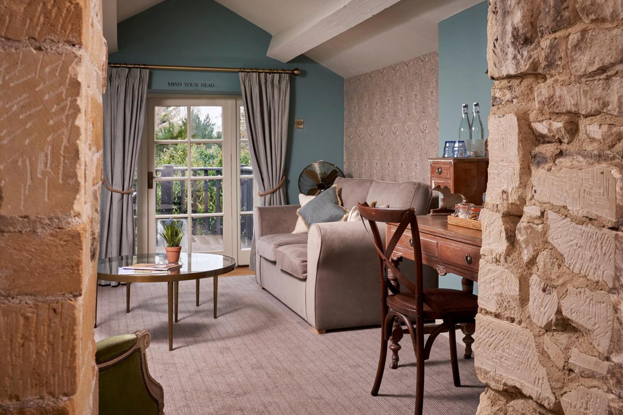 The Lion Inn