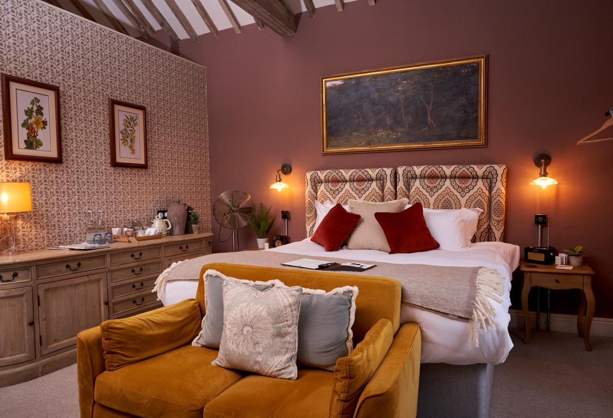 The Lion Inn 4*