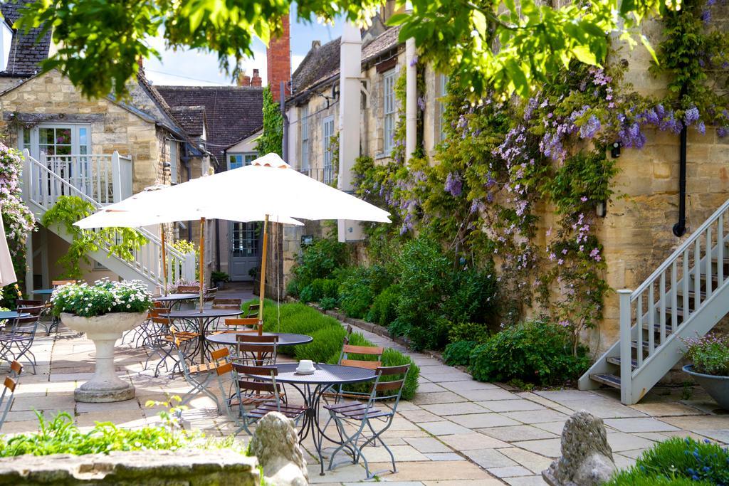 Inn The Lion